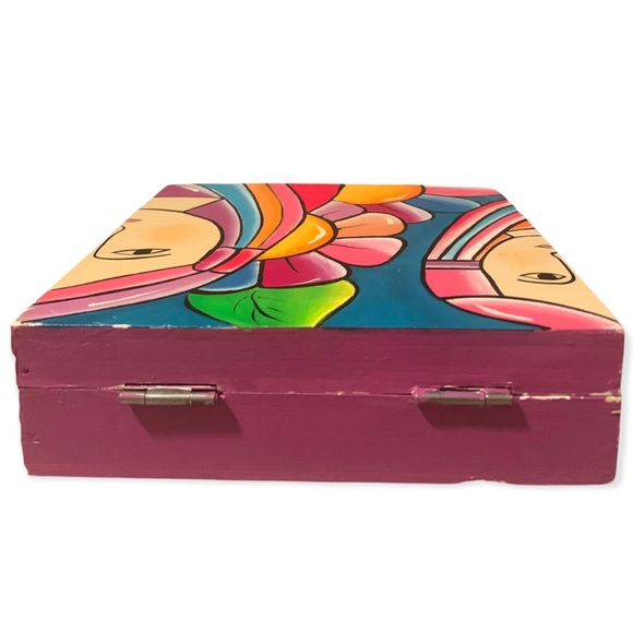 5/25$ ⭐️Hand Painted Wooden Square Box from El Salvador - Picture 5 of 6